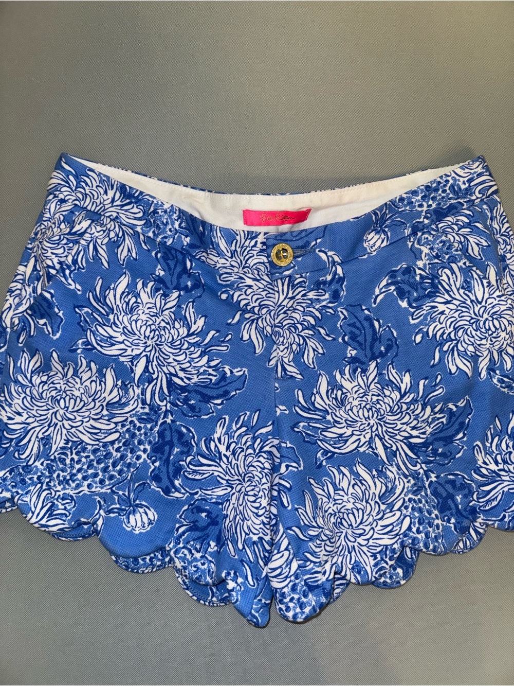 Lilly Pulitzer SZ 8 buttercup in croc and lock it Boca blue Stretch Knit Shorts
